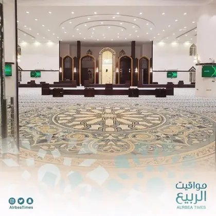 من أعمالنا: شاشة مواقيت الربيع داخل مسجد (4)
