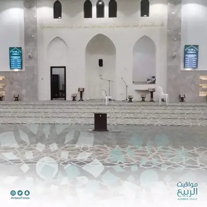 من أعمالنا: شاشة مواقيت الربيع داخل مسجد (14)