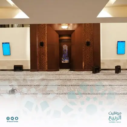من أعمالنا: شاشة مواقيت الربيع داخل مسجد (15)