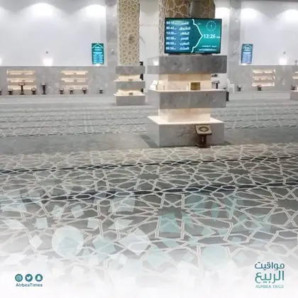 من أعمالنا: شاشة مواقيت الربيع داخل مسجد (19)