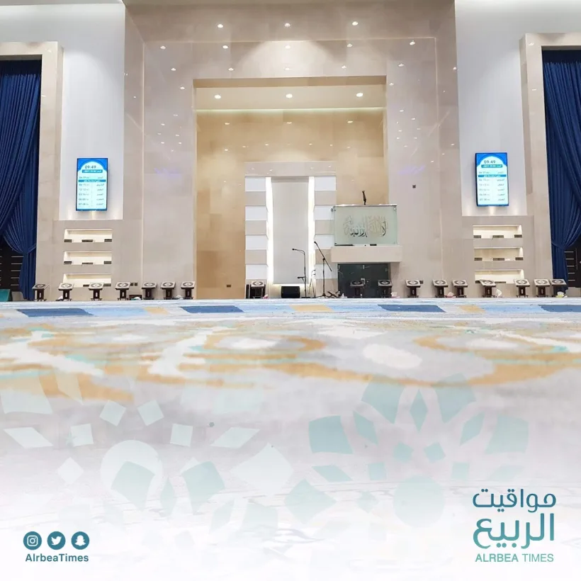 من أعمالنا: شاشة مواقيت الربيع داخل مسجد (29)